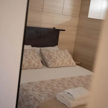 T-one Luxury Pool House Apartman Split